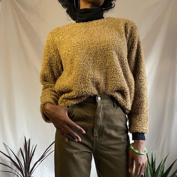 Uniqlo Fuzzy teddy beige sweater - Picture 6 of 6